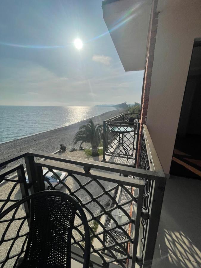 Leon Hotel New Athos ภายนอก รูปภาพ